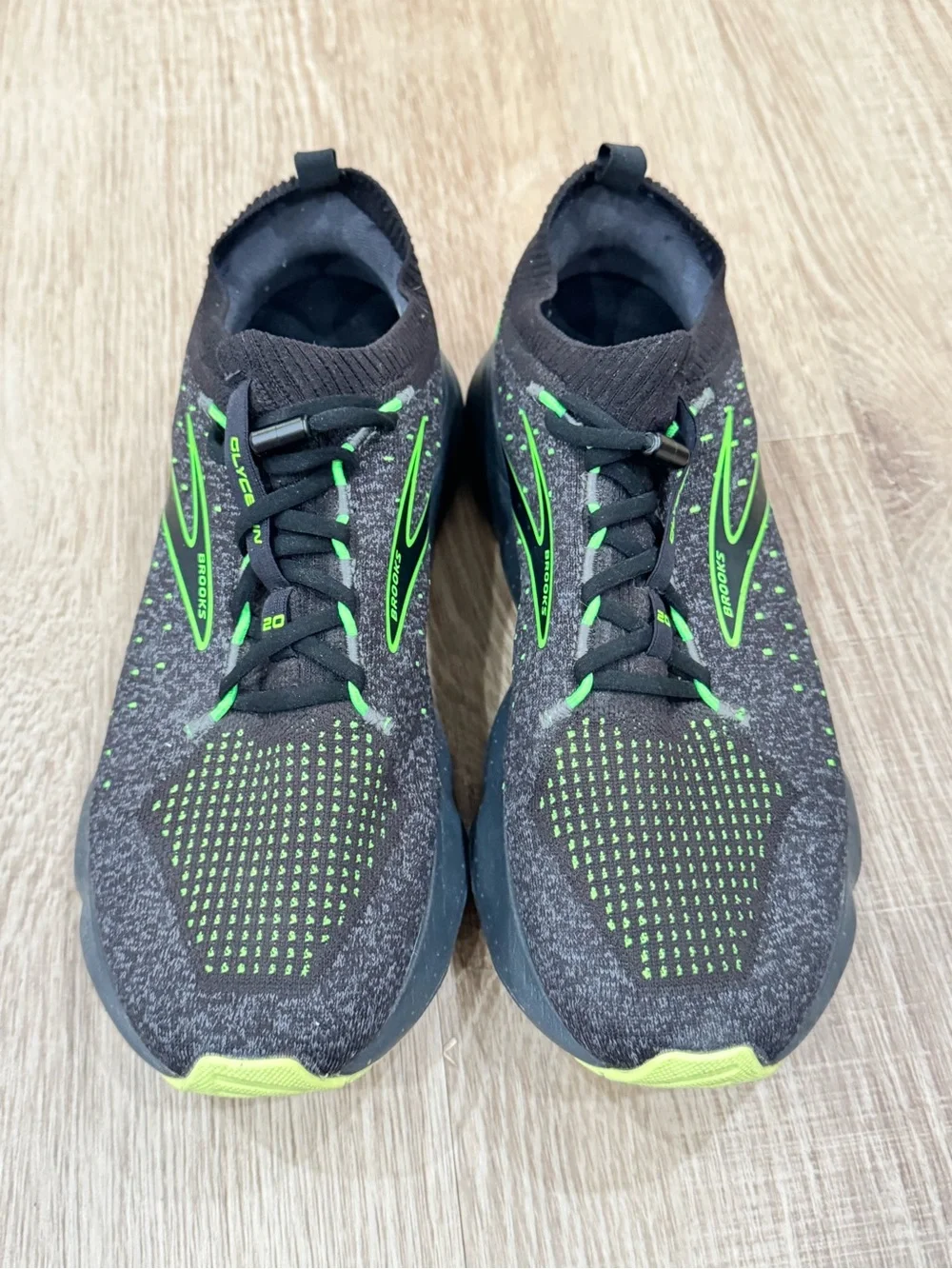 Brooks Glycerin 20 Men’s 10 Black Green Running Shoes Athletic Sneakers EU 44
